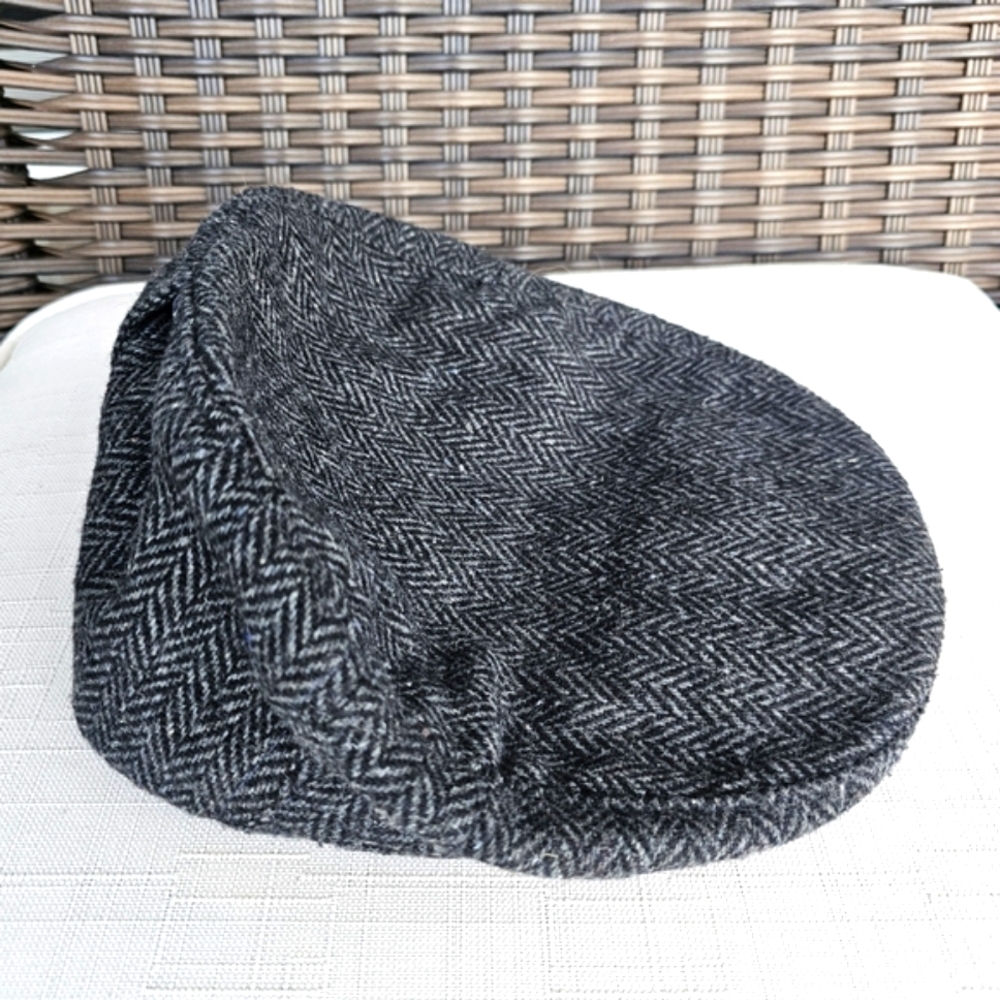 Vintage Totes Wool Blend Tweed Flat Cap Gray Herringbone Newsboy Hat